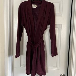 UGG ROBE